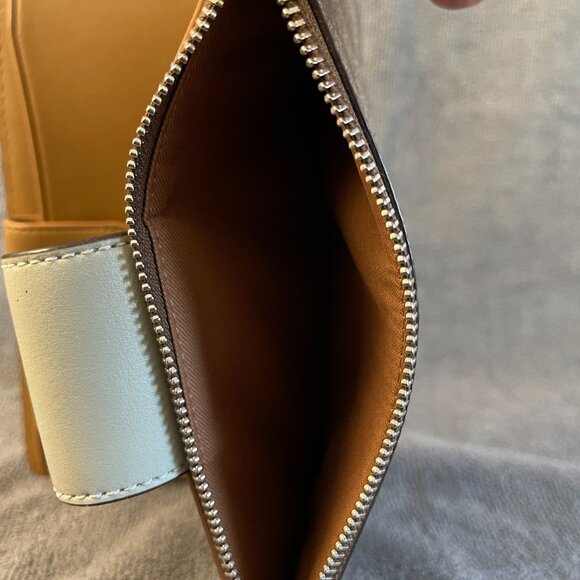 NWOT Coach Phone Tech Wallet with Colorblock Signature Canvas and Wrist Strap - Picture 6 of 6